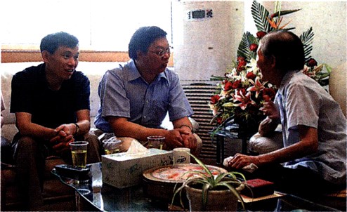 区领导周富长,张敏,汪紫俊,陆奎明,庄木弟一行和陆学明,周关东