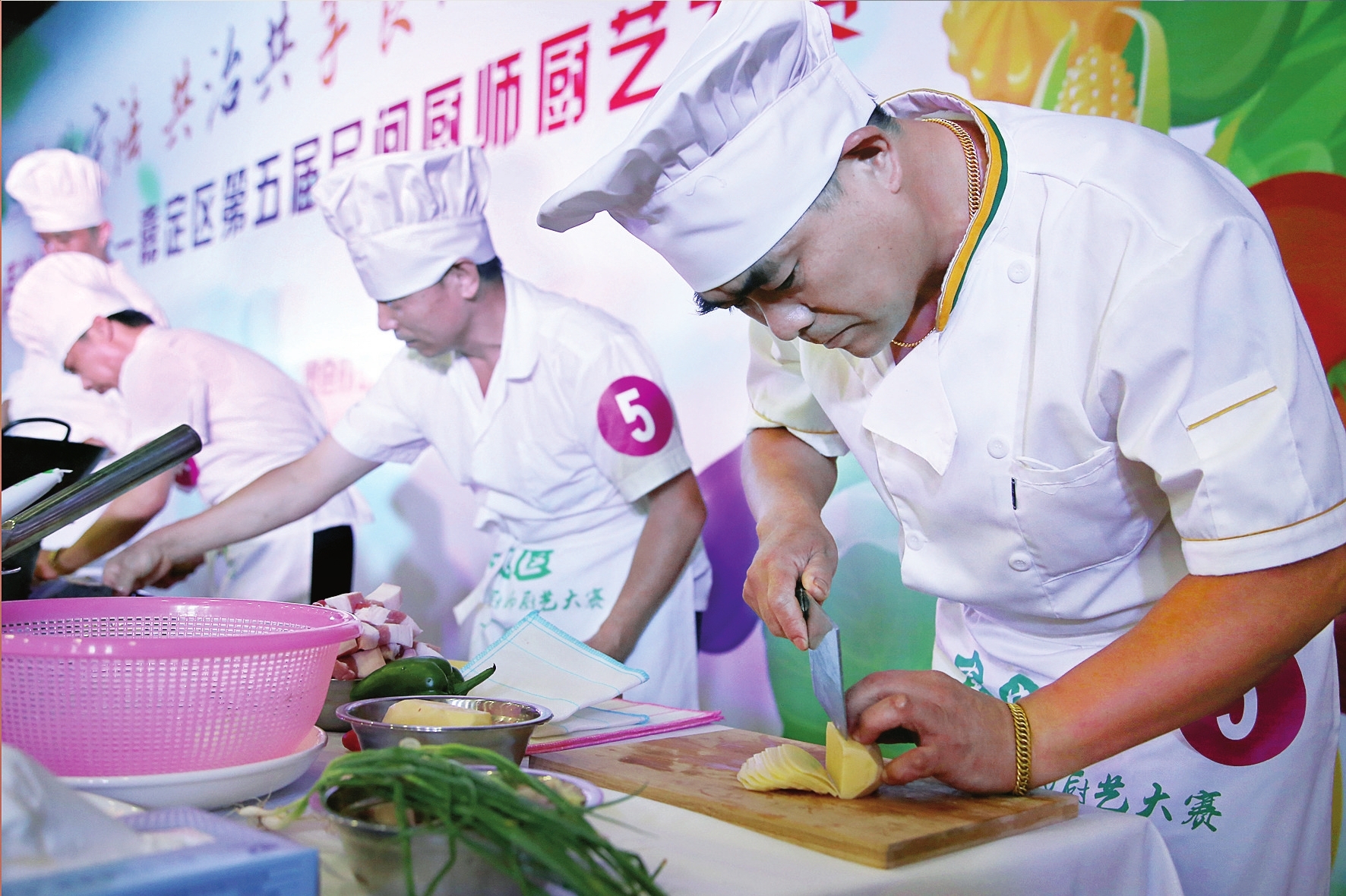 2020年华东师大食堂厨艺技能比赛举行-华东师范大学