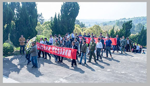 摄影:江鸿彬施小宁朱承曦■文字:周莹烈士陵园祭奠活动结束后,高淳