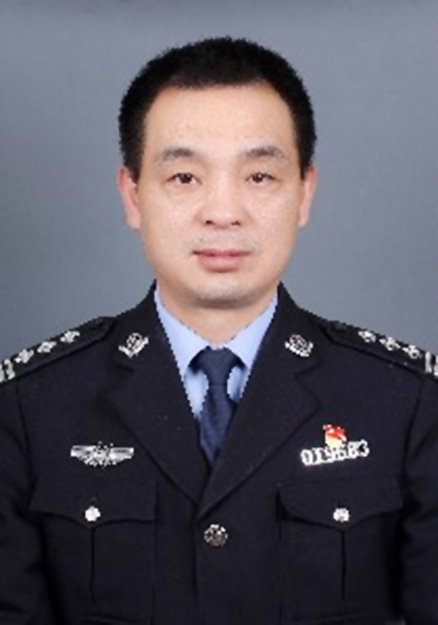 陈  斌,现任临安市公安局巡(特)警大队副大队长,拟任临安市公安局交通