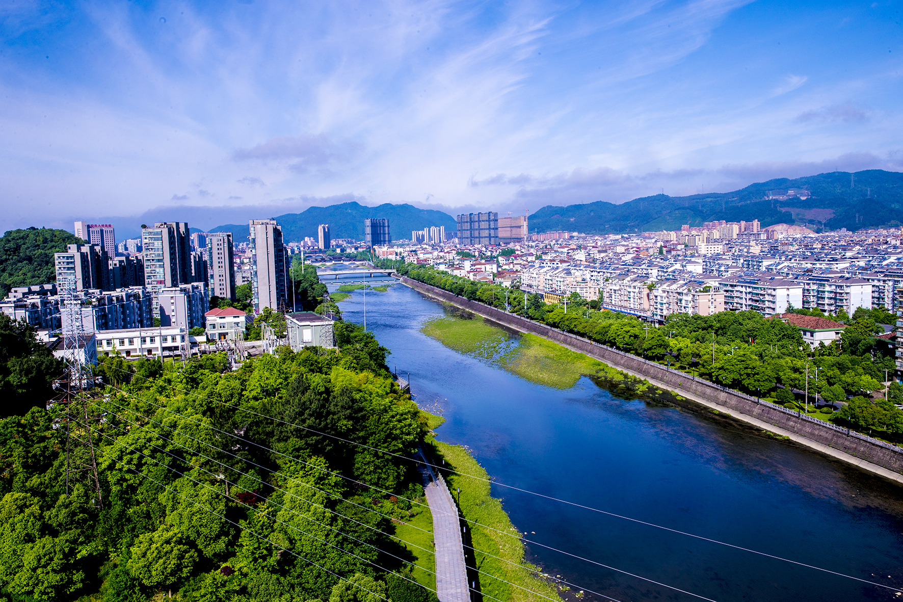 努力在推进城市国际化融入大都市中再立新功-今日临安