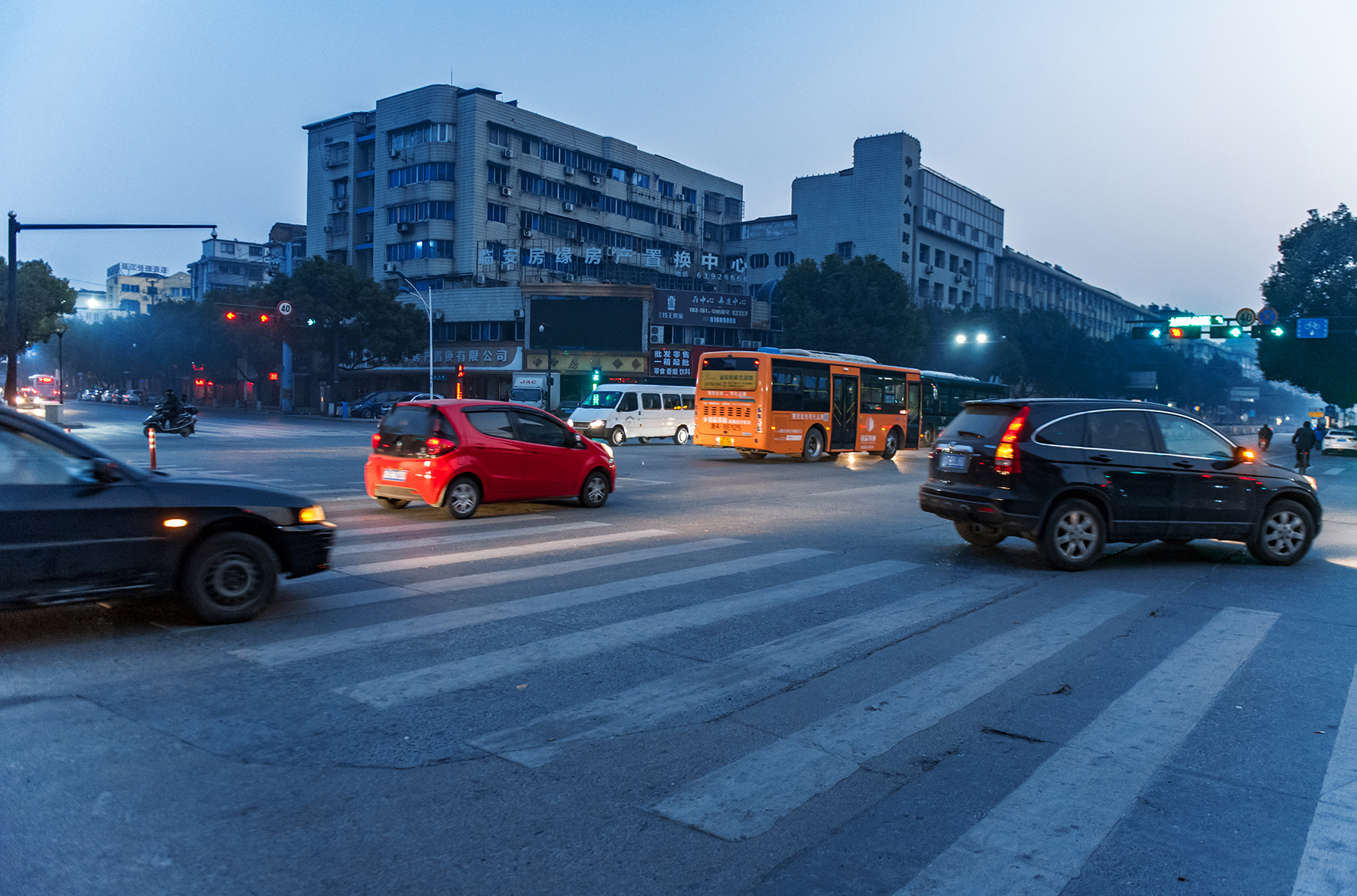 十字街口-今日临安