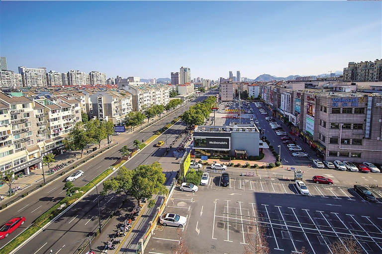 城市在建设中蝶变-今日临安