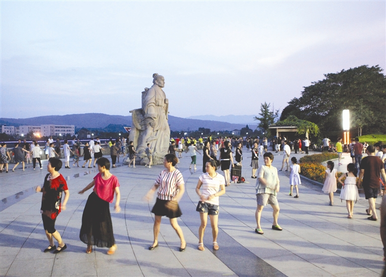 夏夜, 徐霞客大道盛景