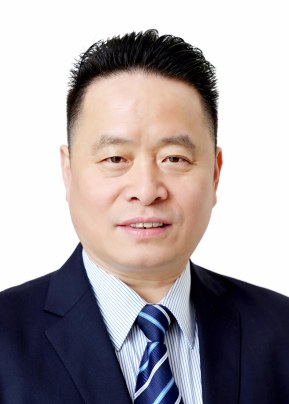 杨宝富:民建金山区委副主委,金山区政协常委,上海通工汽车零部件有限