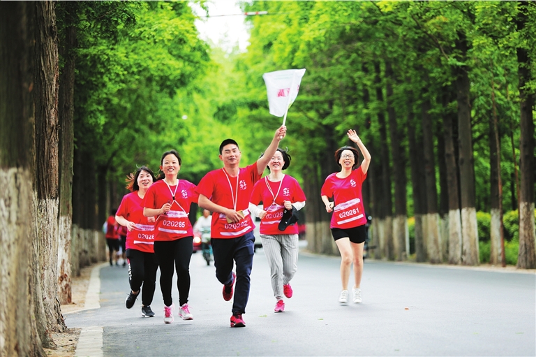 田园定向越野赛在华亭举行