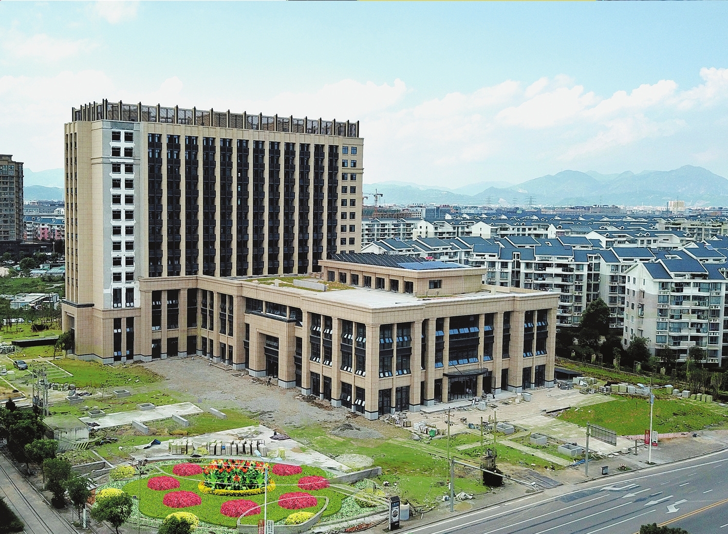 并任品堂农业股份有限公司(台湾),泰阳光学科技股份有限公司(台湾)