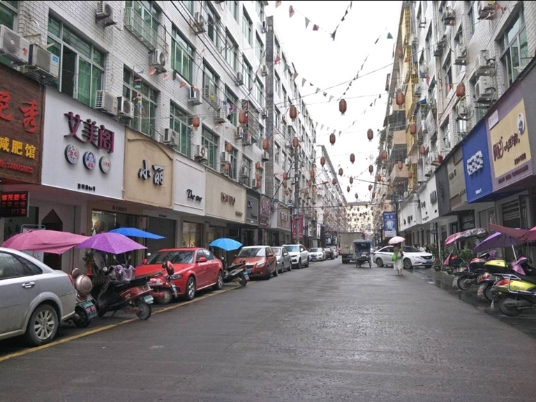 灵溪镇胜利路每50米内未设置公益广告宣传.