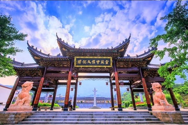 推荐:岱岭畲族乡杨家边村满园春脐橙种植专业合作社 电话:13