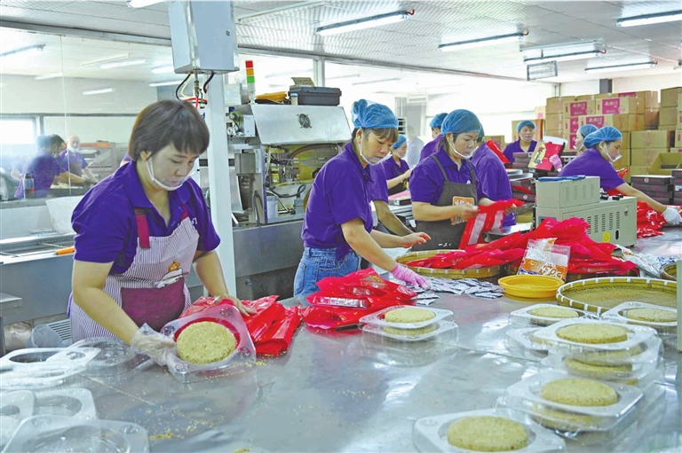 月饼生产线火力全开