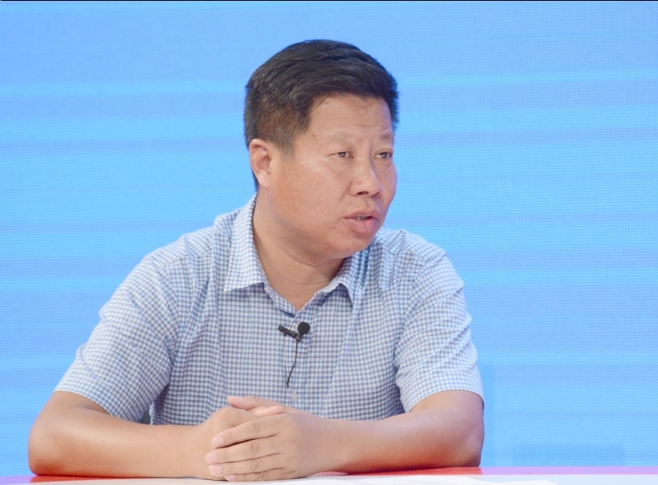 对话区科技局局长陈斌