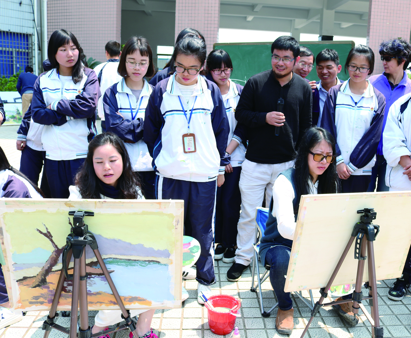 近日,台州市区高中美术写生教学研讨会在院桥中学成功举行