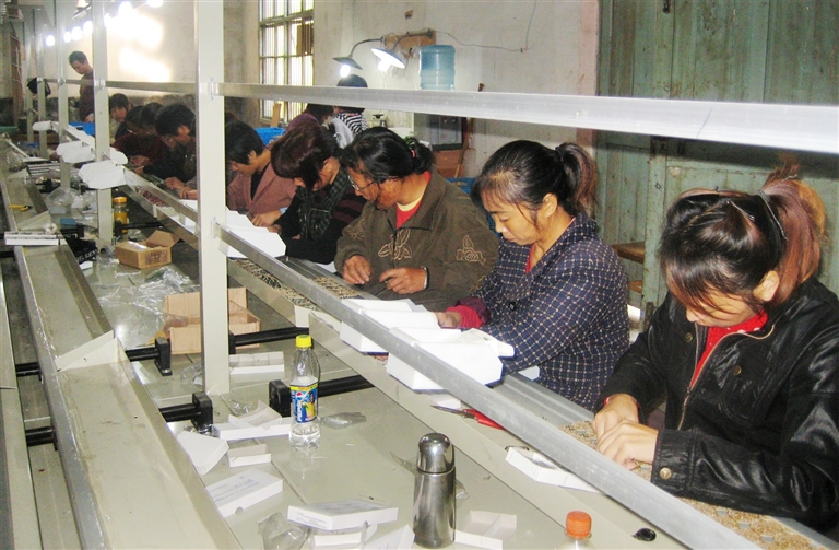 横路乡来料加工红红火火