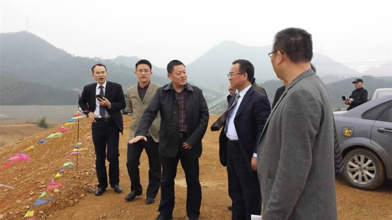 市委常委俞琳波接待客商考察地块