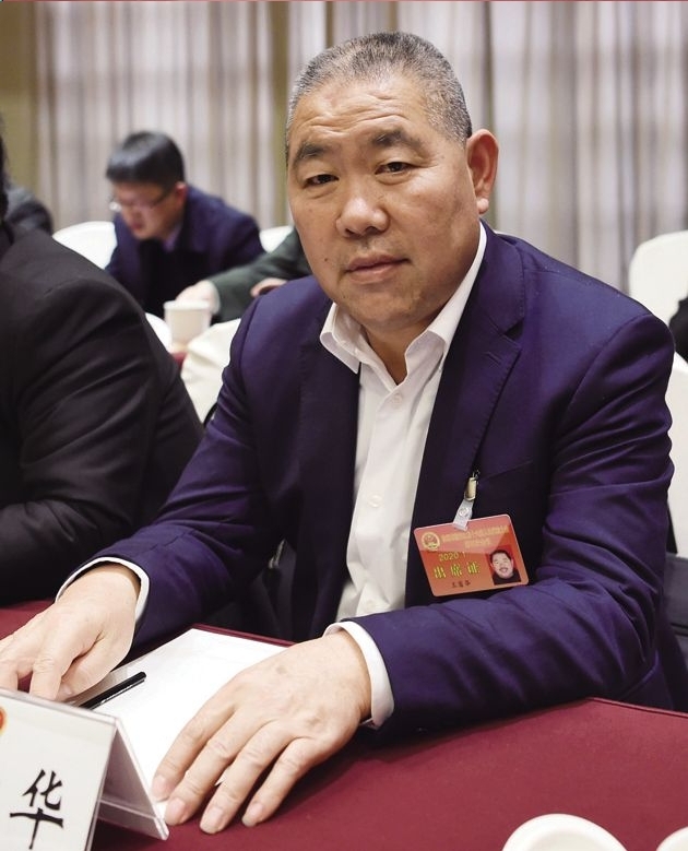 王富华程永明章丽萍代表:一年来,临安在城市建设,民生事业等方面所