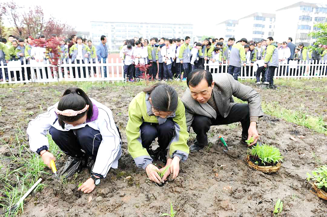 邵逸夫中学篱园劳动实践基地开园啦