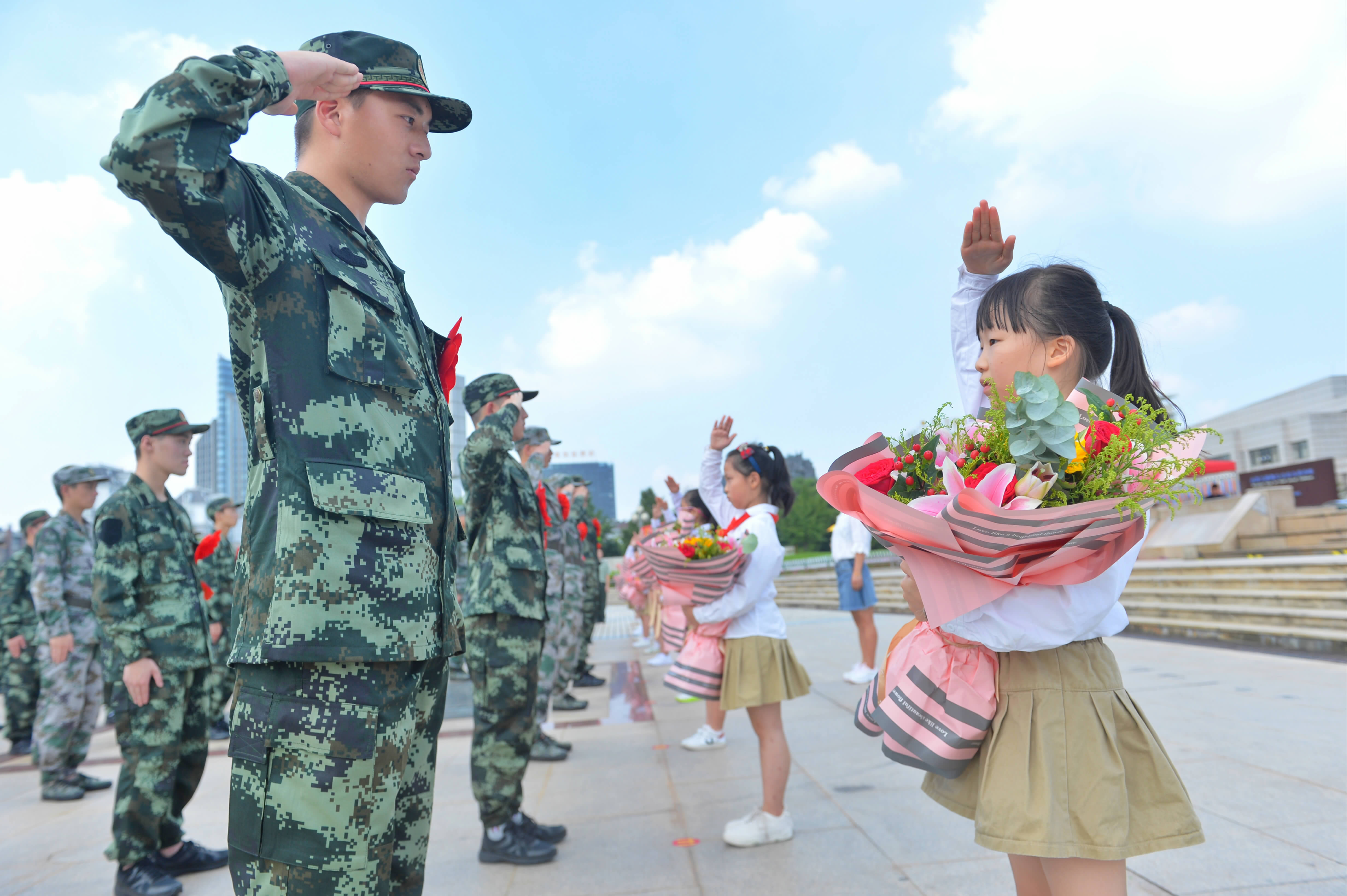 220名新兵今起奔赴軍營