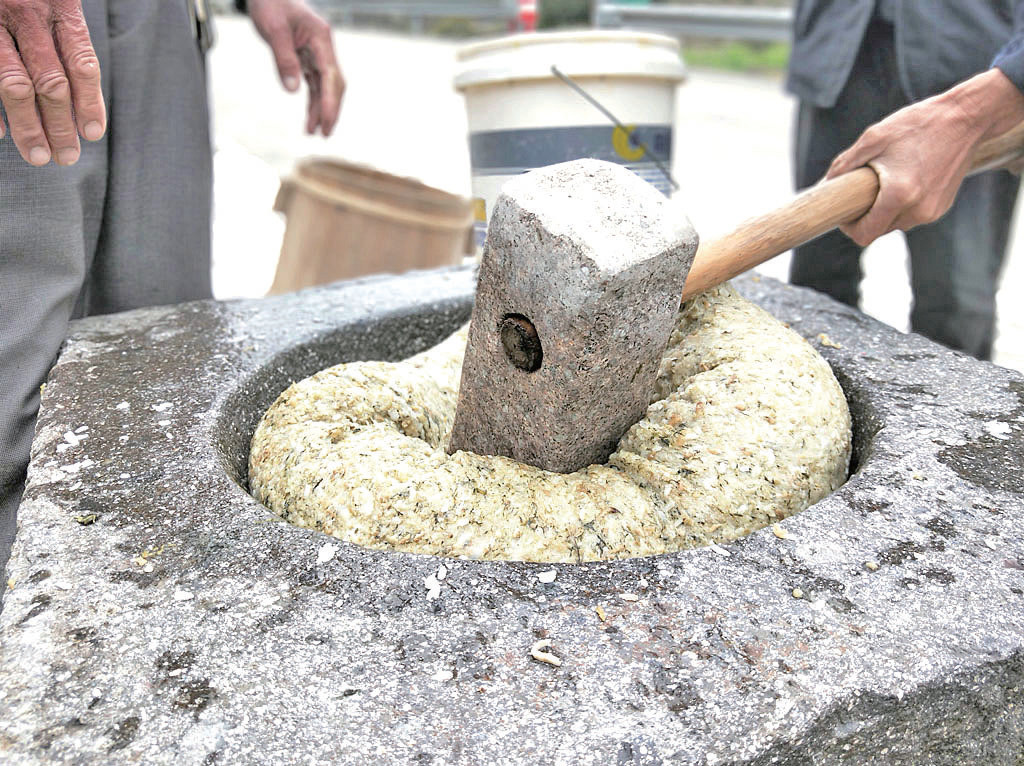 松花麻糍 待客祭祖