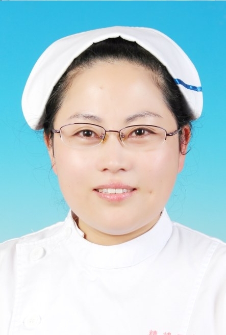 徐淑英用心呵护,用爱守护黄艳平肩负使命,勇于担当金山区优秀护士(援