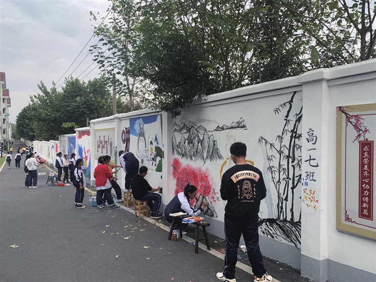 溧阳市戴埠高级中学艺术教育让学生美起来