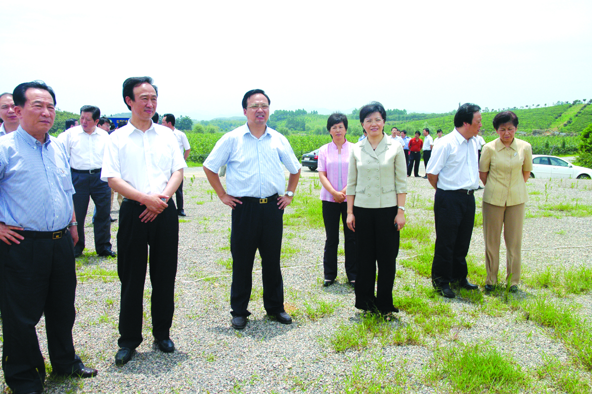 (董小俊 史裕华 昨天,常州市委,市政府在我市举行"重点项目推进年"