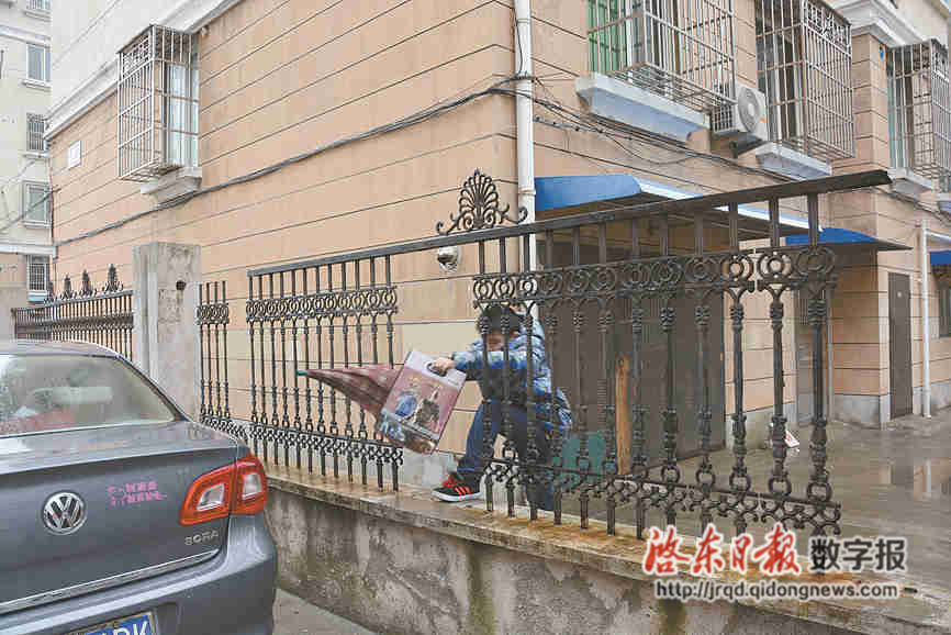 如此栅栏,该不该修?