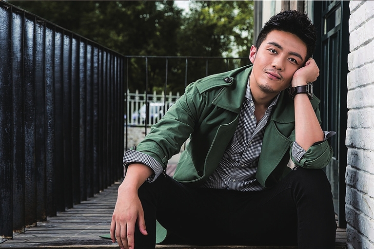 李泽锋最晚不过大器晚成