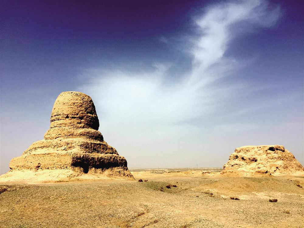 莫尔佛塔边的遐想