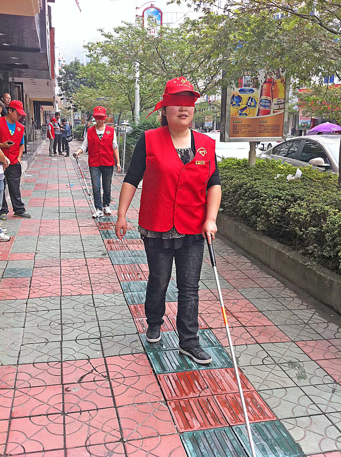 盲人节盲人行路大体验
