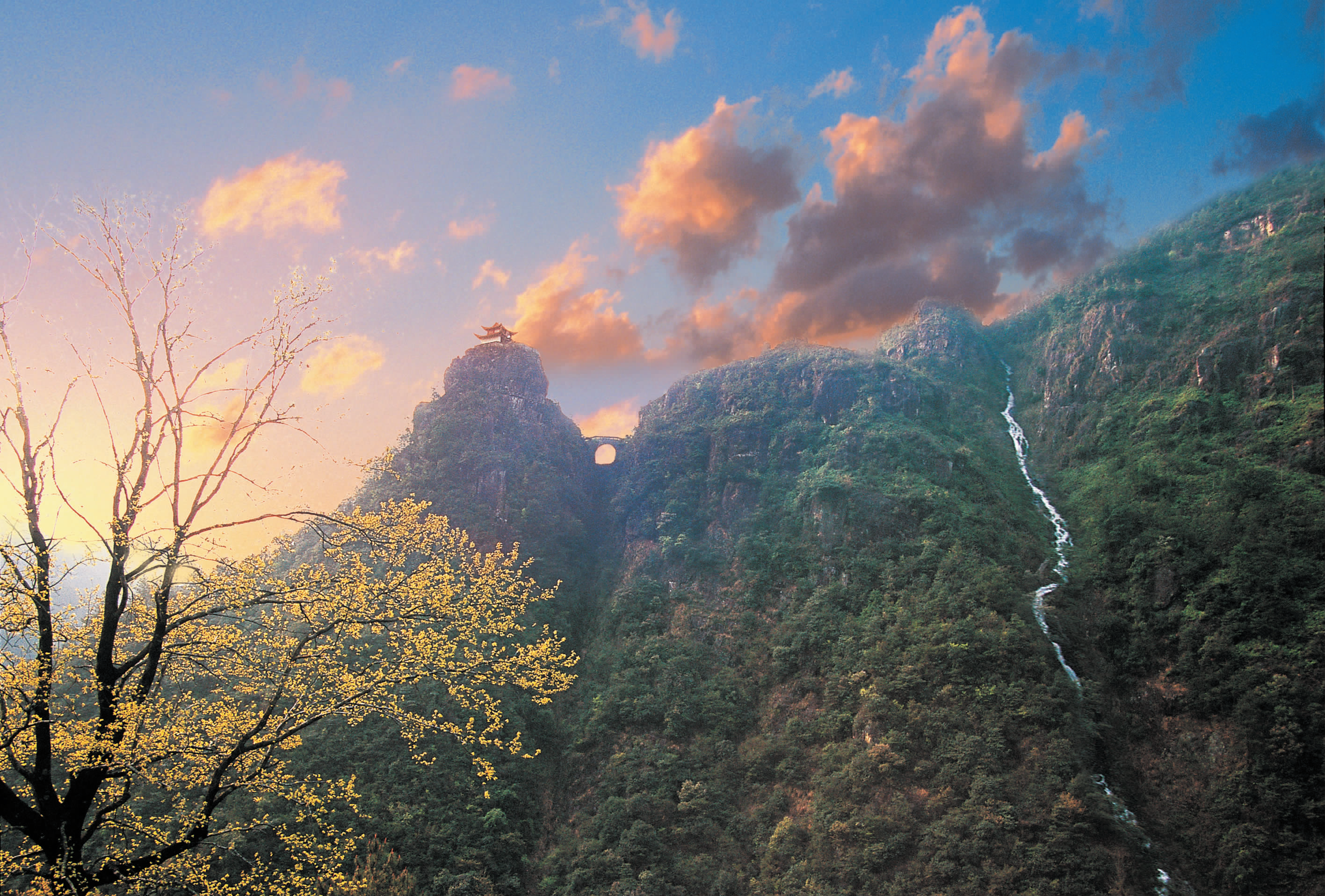 赤岩山风景区图片