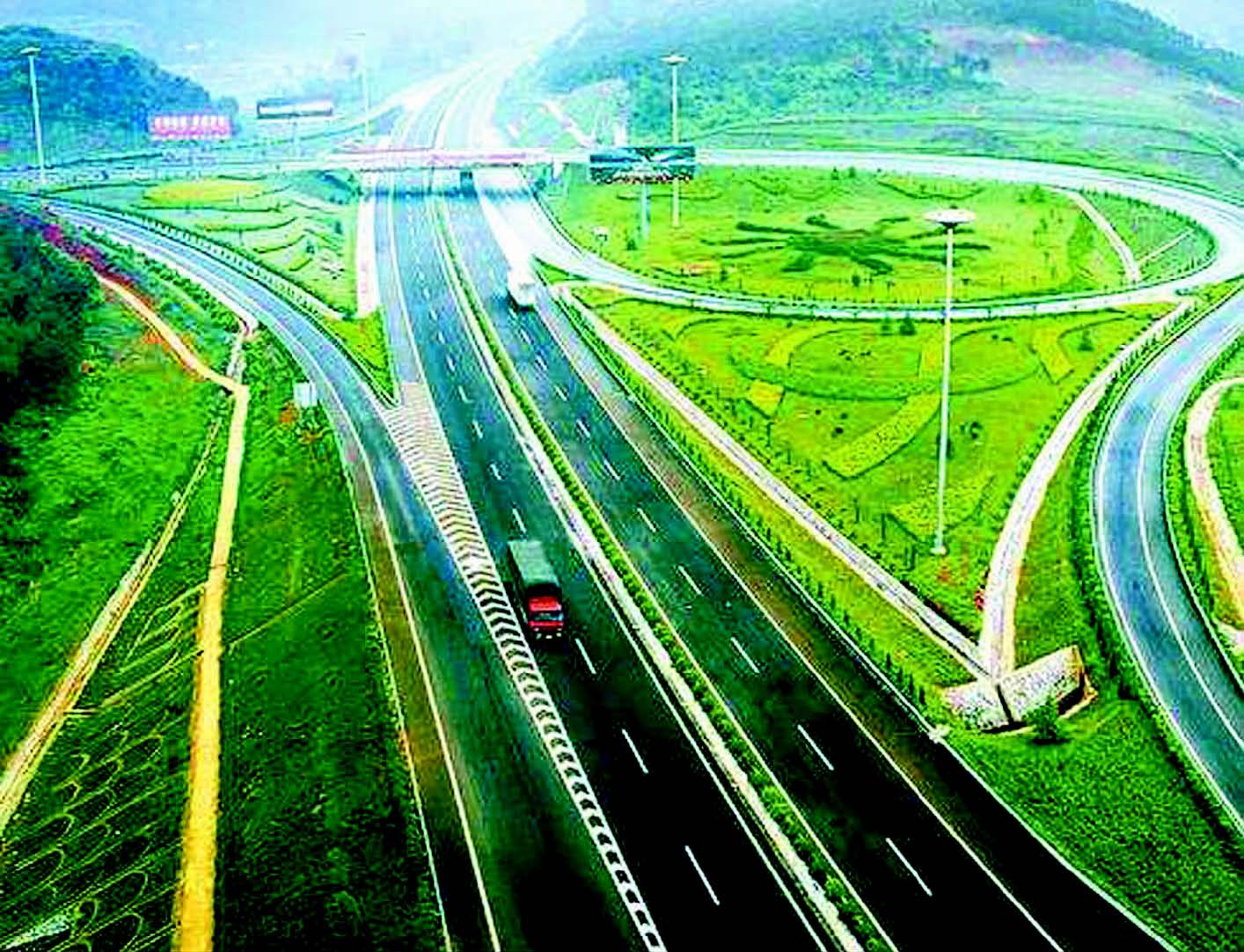 我国第一条高速公路沪嘉公路开通