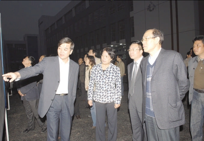 市人大领导视察盐城中小企业园