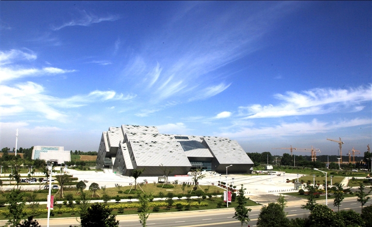 东海:世界水晶之都 生态宜居福地